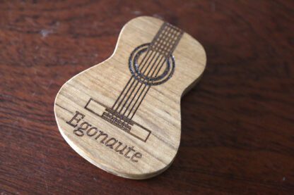 Médiator guitare en bois personnalisé avec gravure prénom